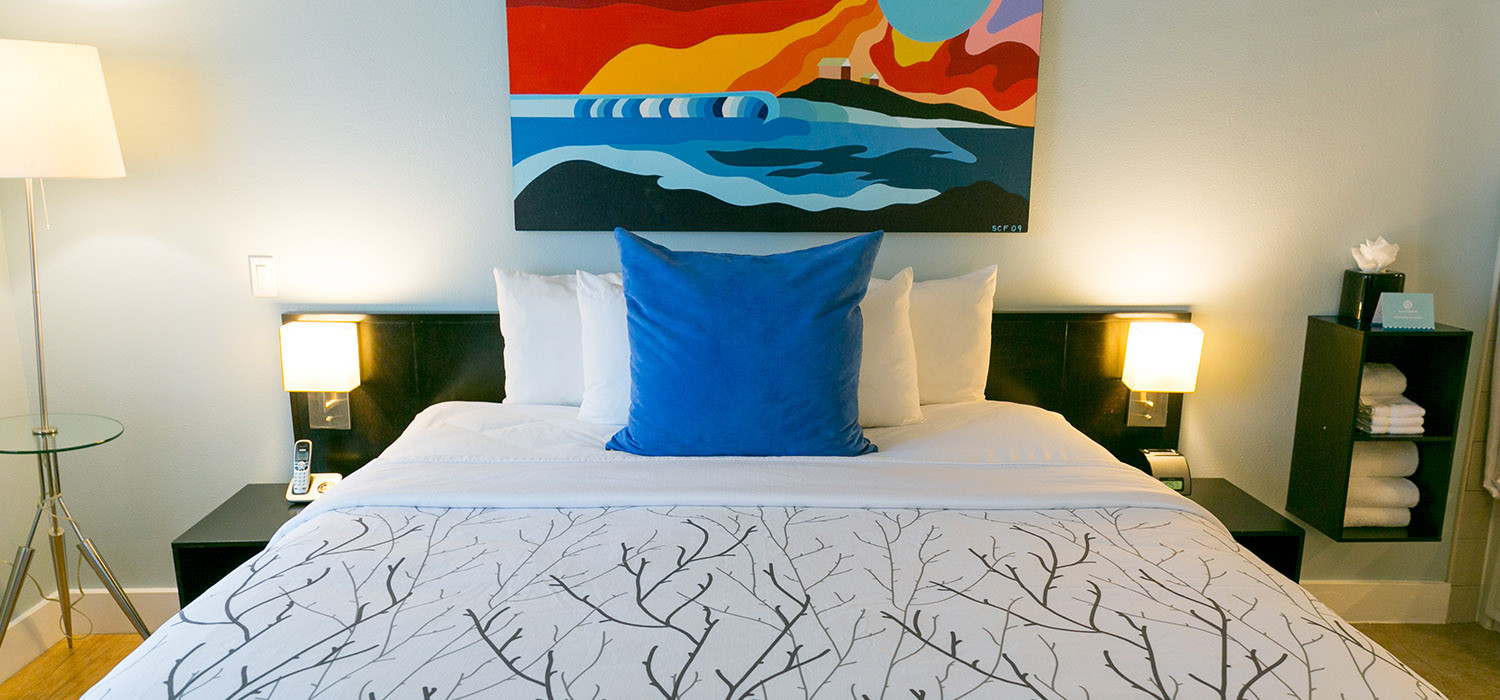 DISCOVER CONTEMPORARY GUEST ROOMS AND MODERN AMENITIES IN THE HEART OF LONG BEACH